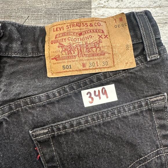 Vintage Levis Shorts Red Tab 501XX Womens 28 Button Up Distressed Denim USA Made - Picture 6 of 6